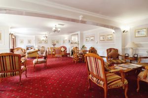 COMMUNAL LOUNGE- click for photo gallery